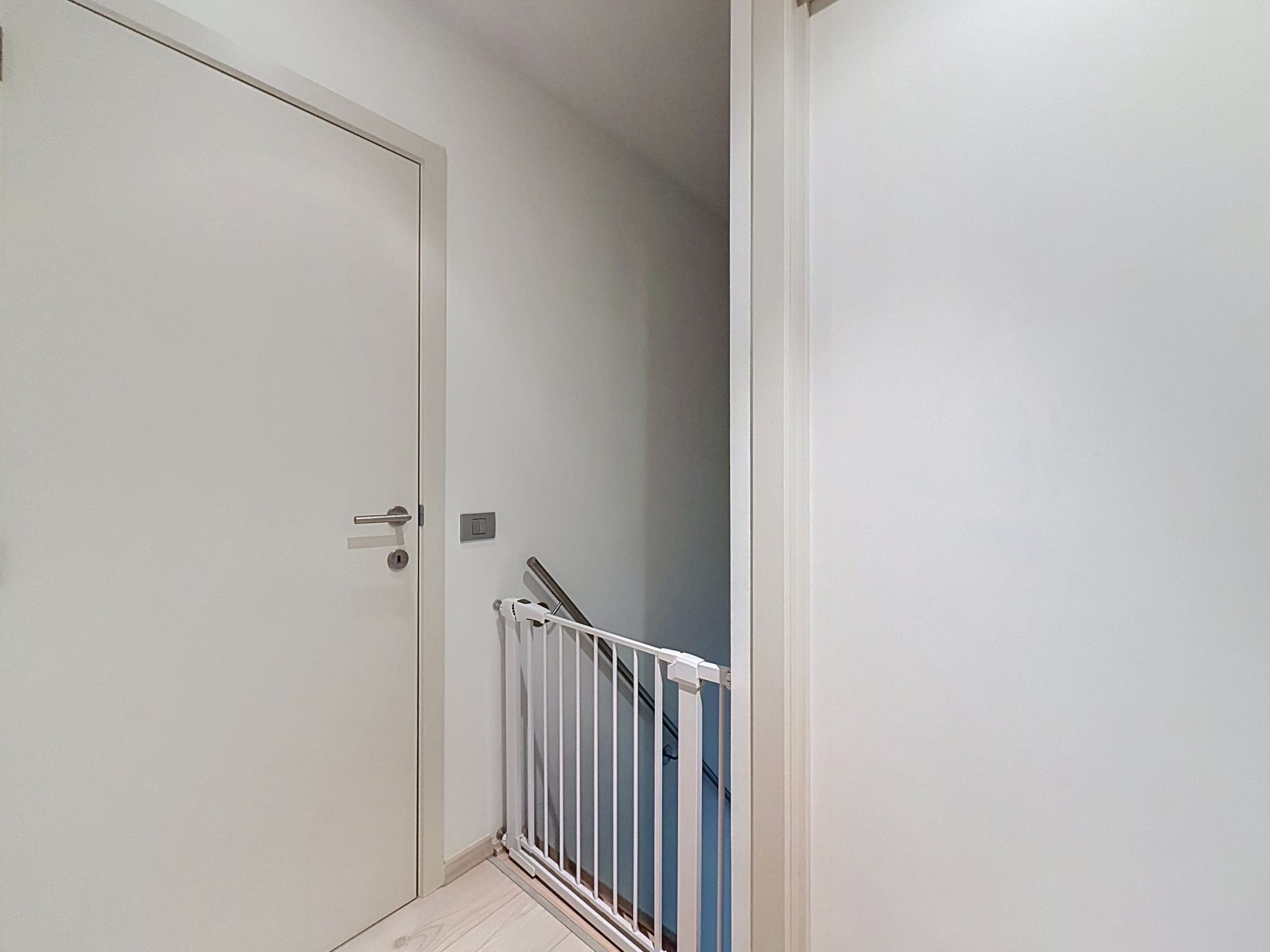 Littoral with two balconies - Inside