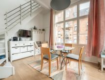 Ferienwohnung Centrally located Charlemagne I