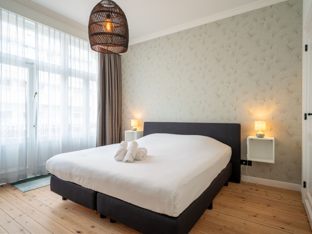 Historical and spacious 'Villa Amanda'