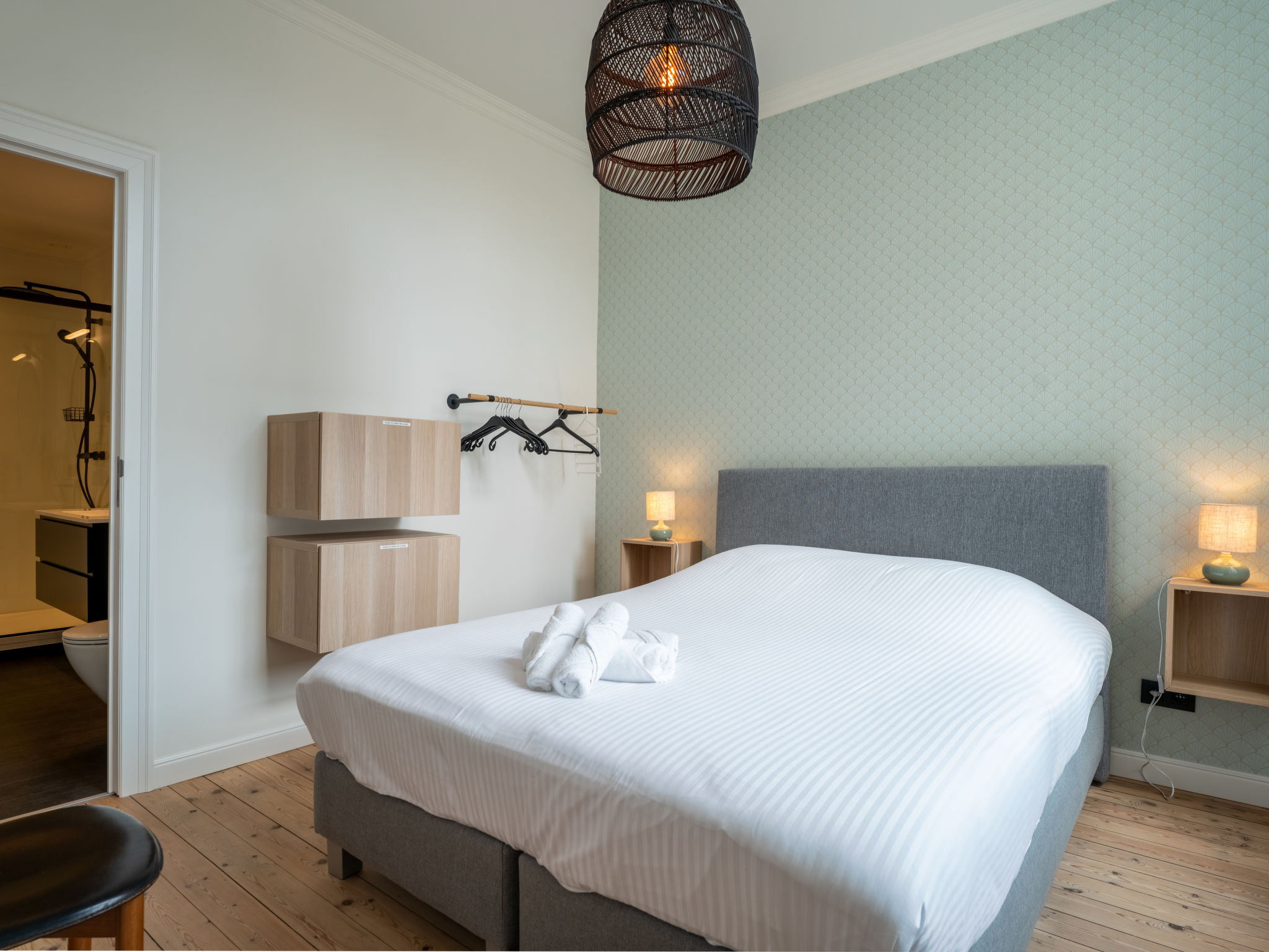 Historical and spacious "Villa Amanda"-Binnen