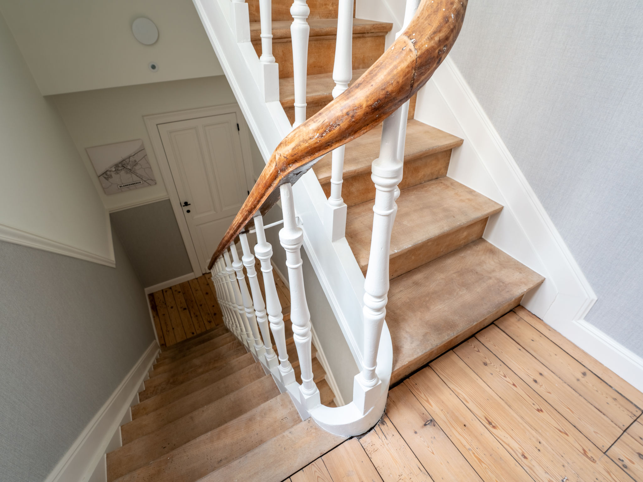 Historical and spacious "Villa Amanda"-Binnen