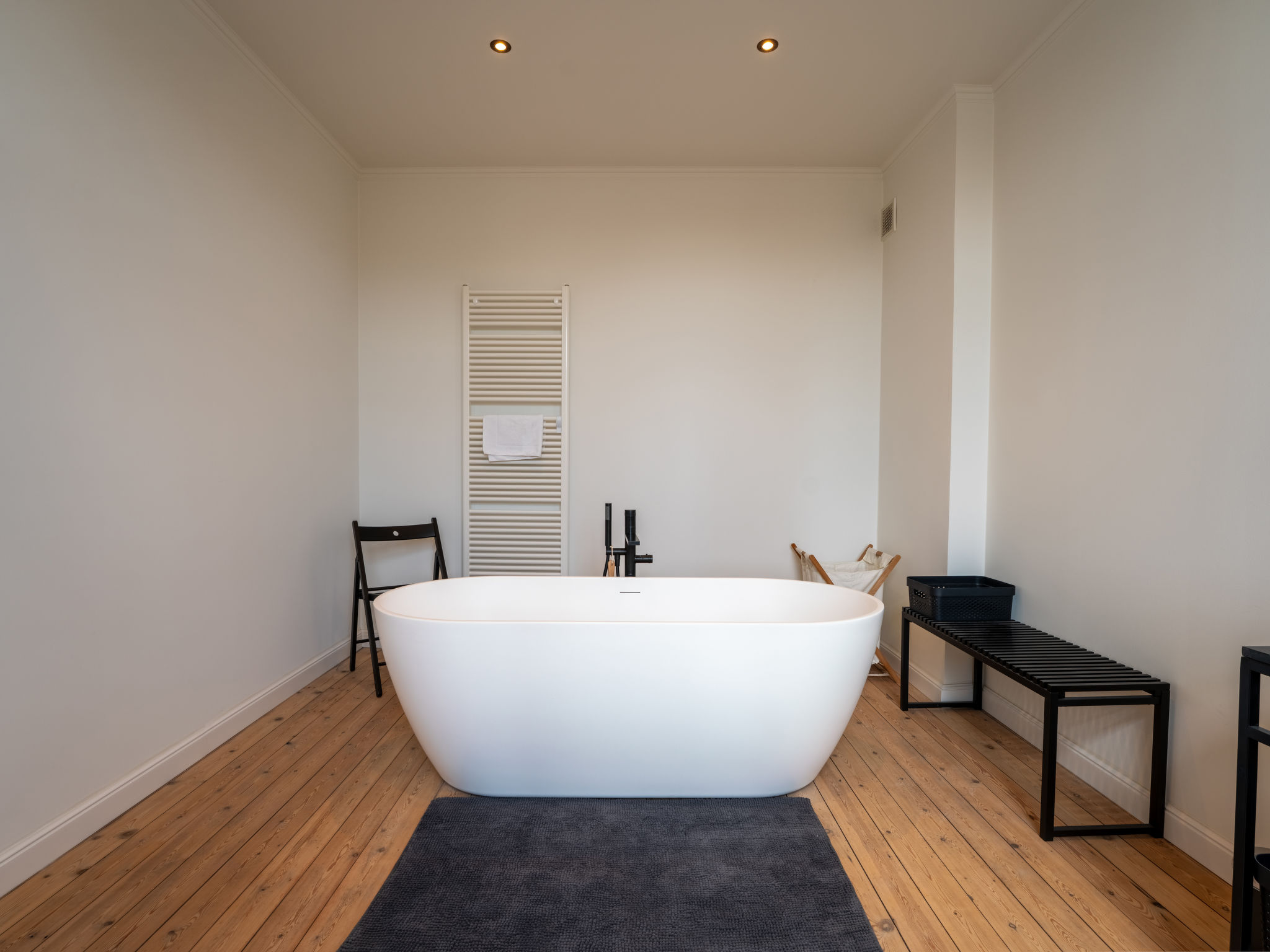 Historical and spacious "Villa Amanda"-Binnen