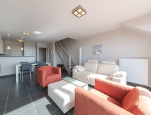 Apartment Skyview with parking and balcony