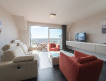 Apartment Skyview with parking and balcony