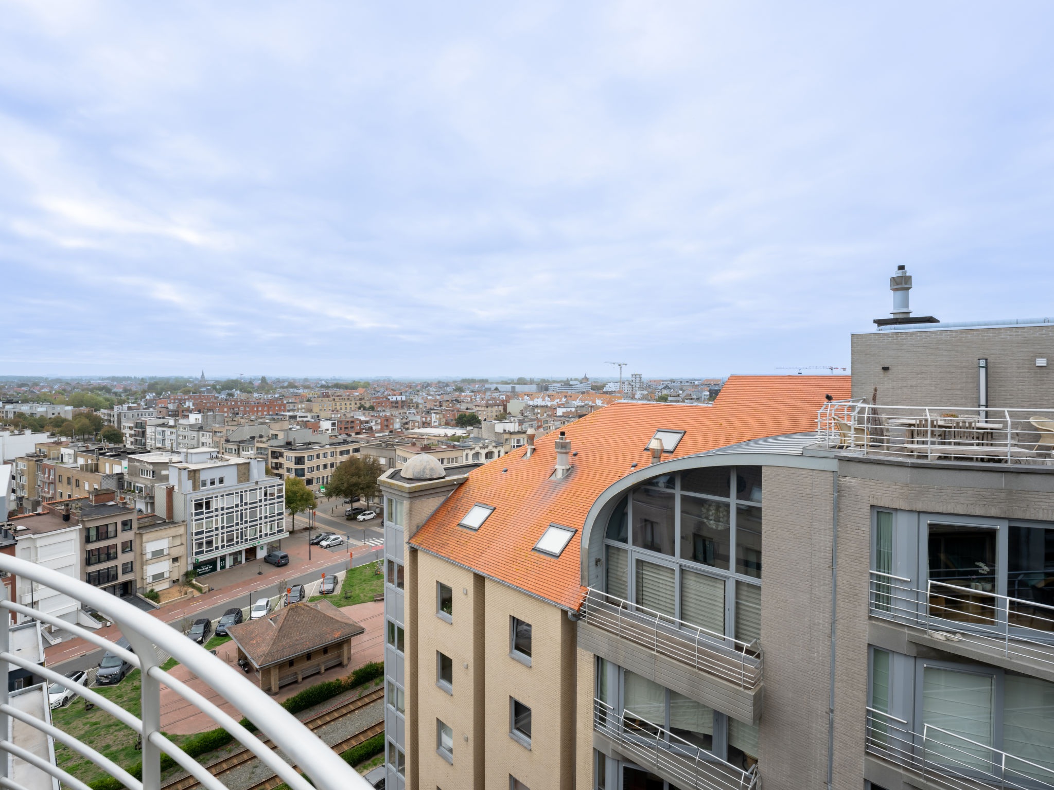 Amielie with lateral seaview - Draußen