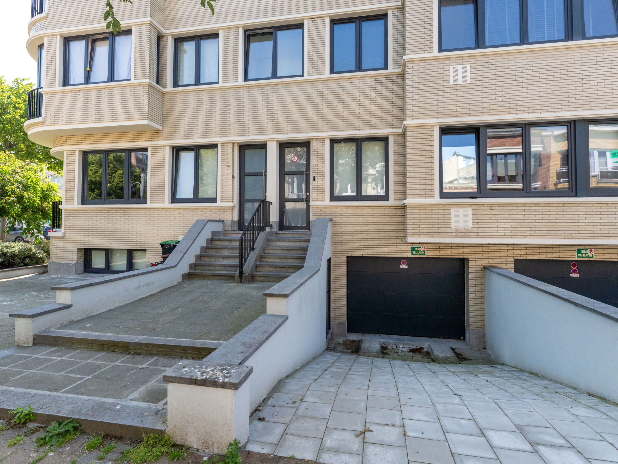 Centrally located "The Corner" - Dehors