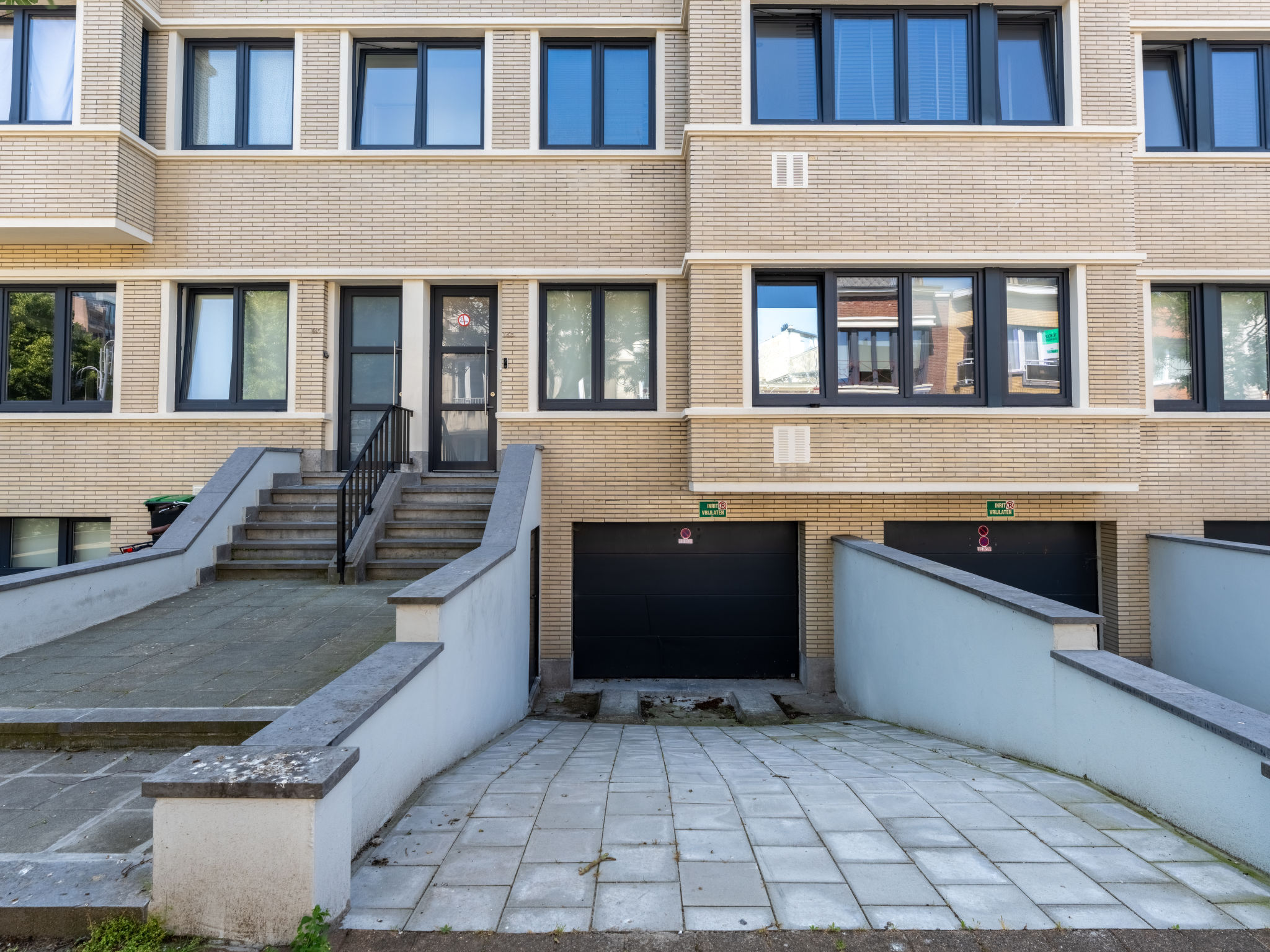 Centrally located "The Corner" - Dehors