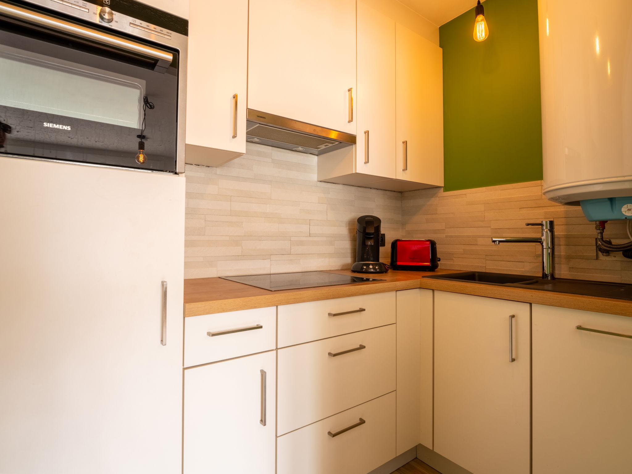 Centrally located "BeachNest"