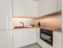 Op 500 m van zee: Comfortabel appartement in centrum Blankenberge - thumbnail 2