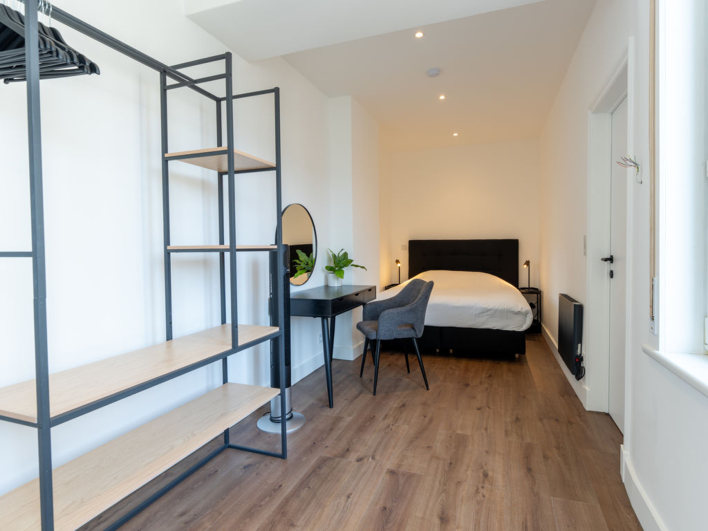 Centrally located 'Les Anemones'