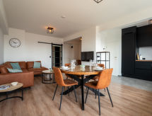 Appartement aan zee in Blankenberge met zonnig balkon - thumbnail 1