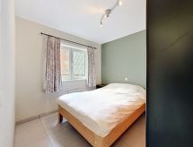 Op 350 m van het strand: ruim appartement in centrum Blankenberge - thumbnail 3