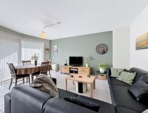 Op 350 m van het strand: ruim appartement in centrum Blankenberge - thumbnail 1