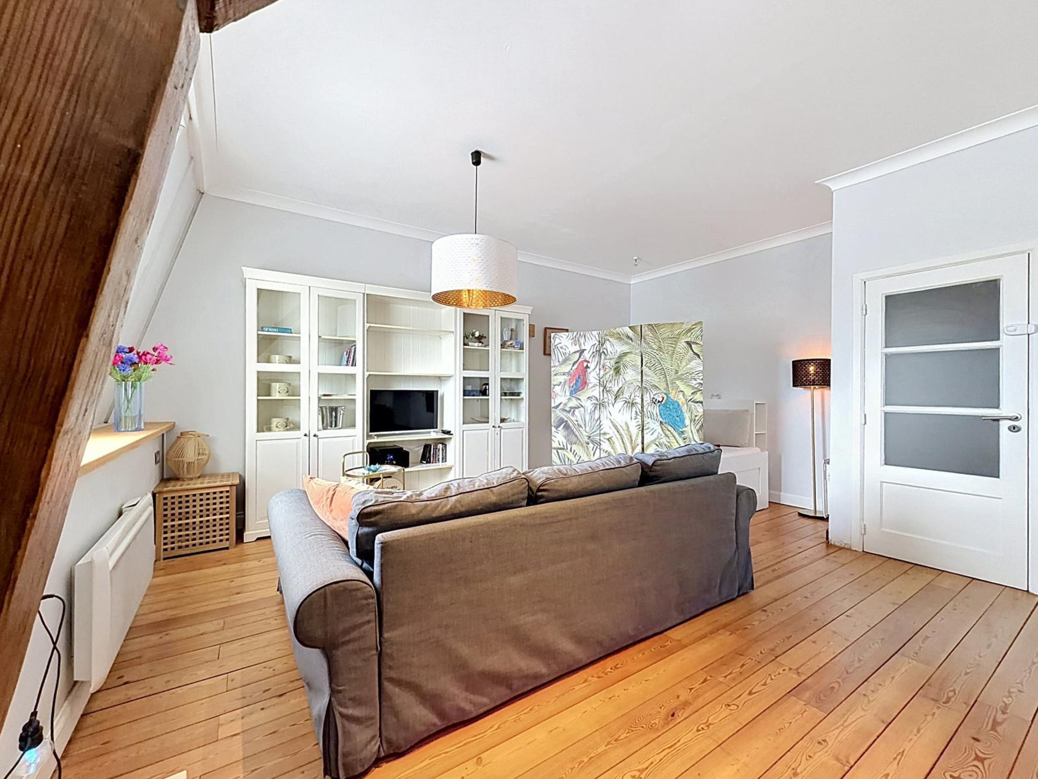 The Historic Sea Suite - Binnen