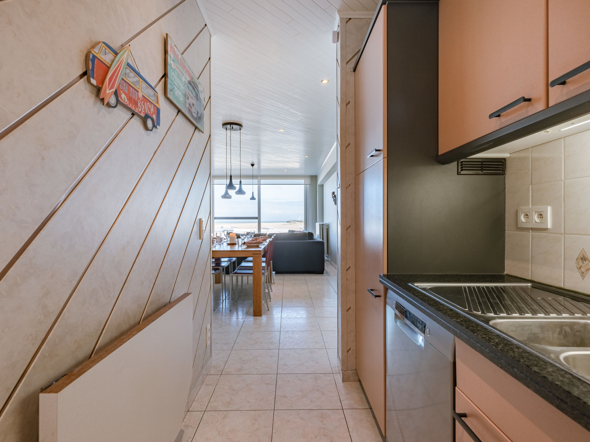 Trondjhem with seaview-Binnen