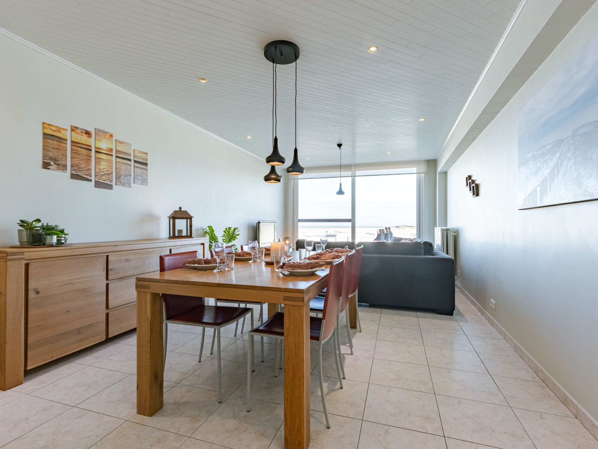 Trondjhem with seaview-Binnen