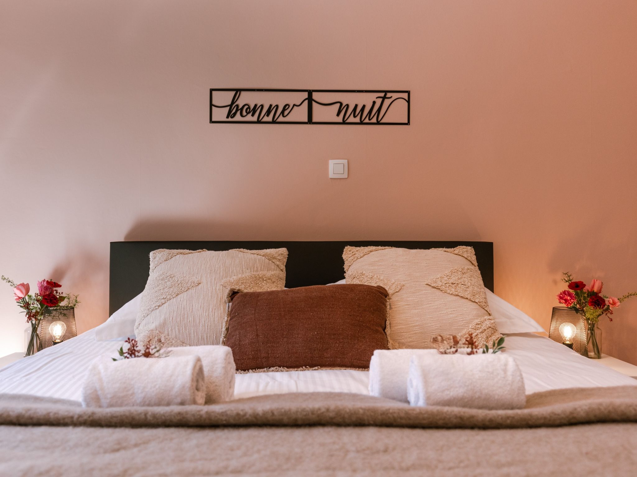 Trondjhem with seaview-Binnen