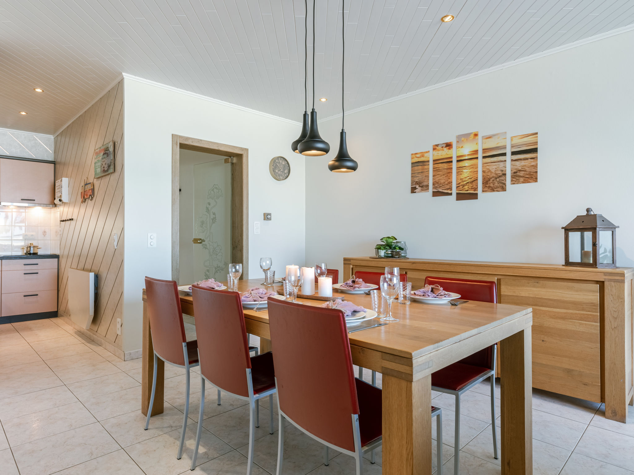 Trondjhem with seaview-Binnen