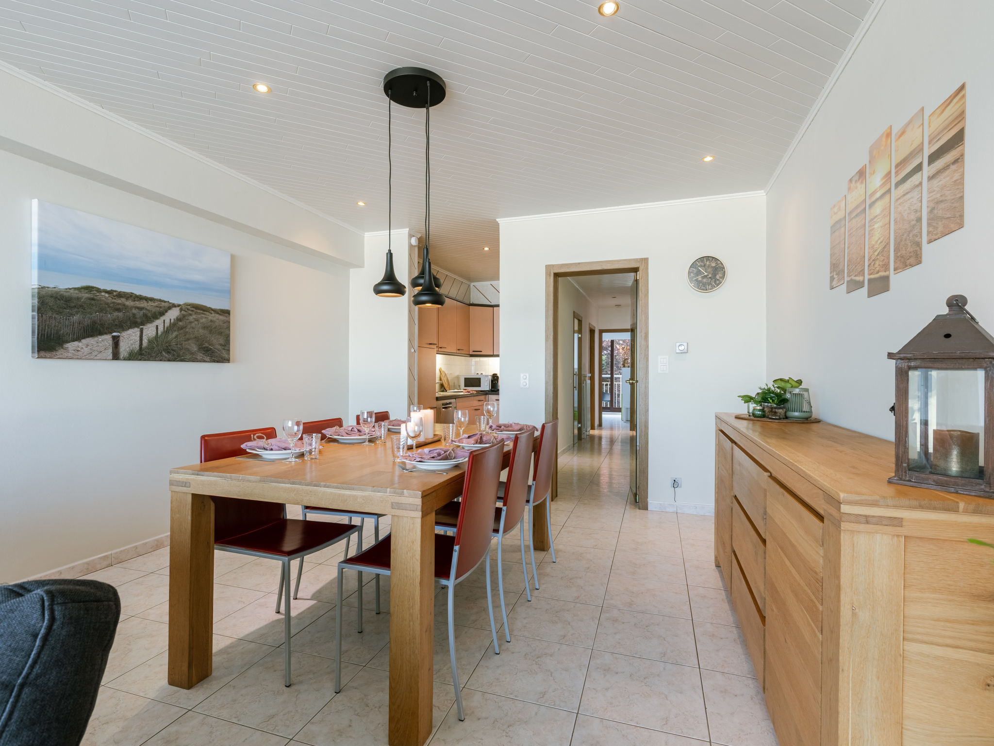 Trondjhem with seaview-Binnen