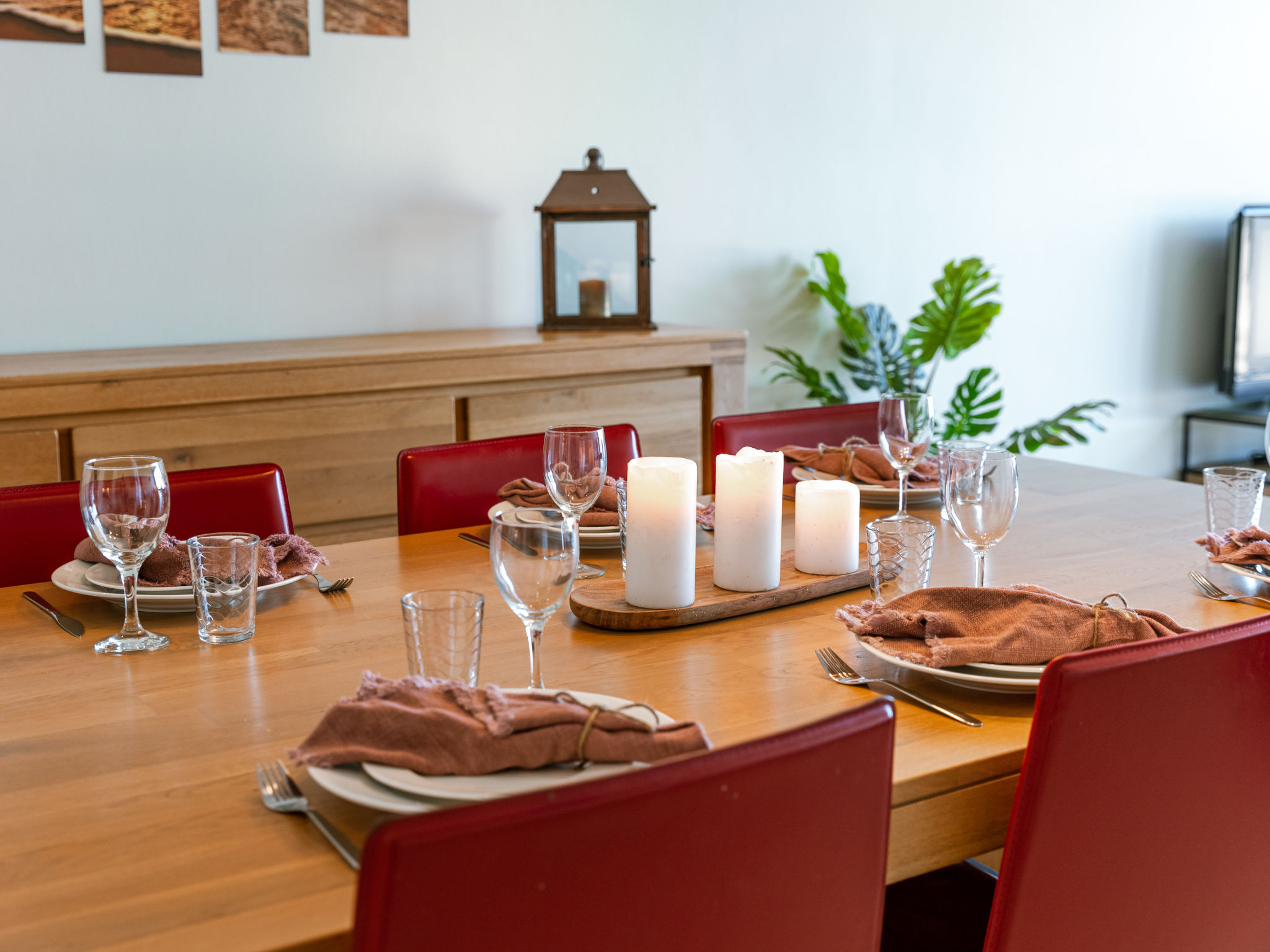 Trondjhem with seaview-Binnen