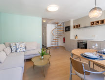 Luxe verblijf in Oostende met privégarage, op 50 meter van het strand - thumbnail 1