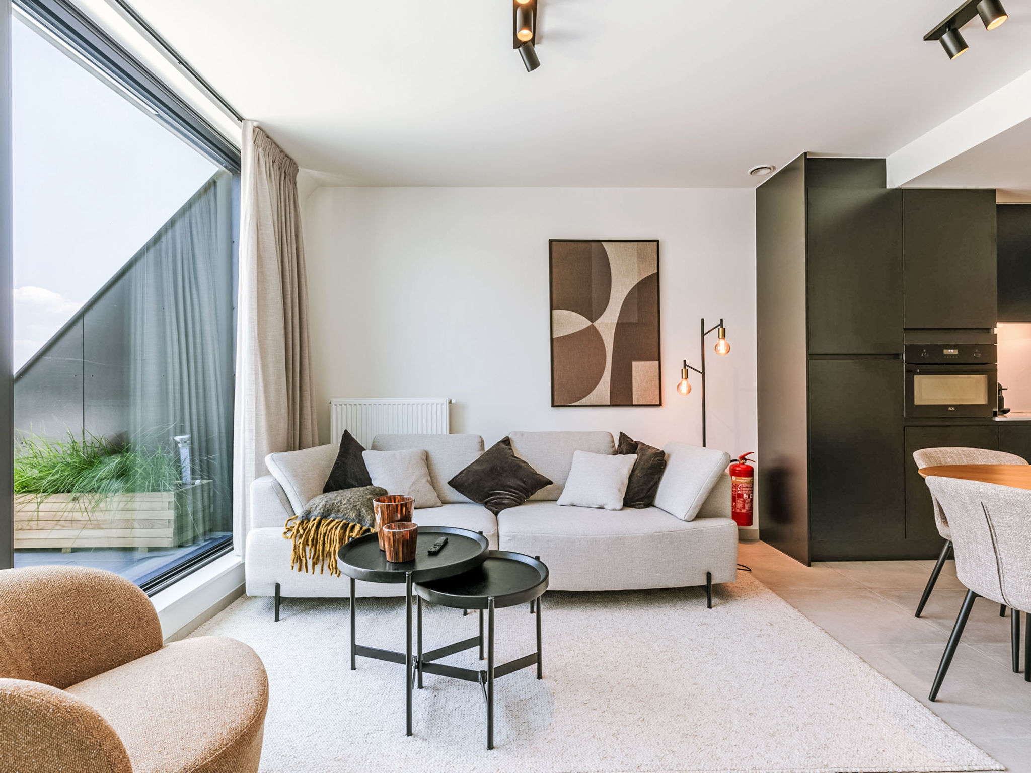 Central Coast with parking & balcony-Binnen