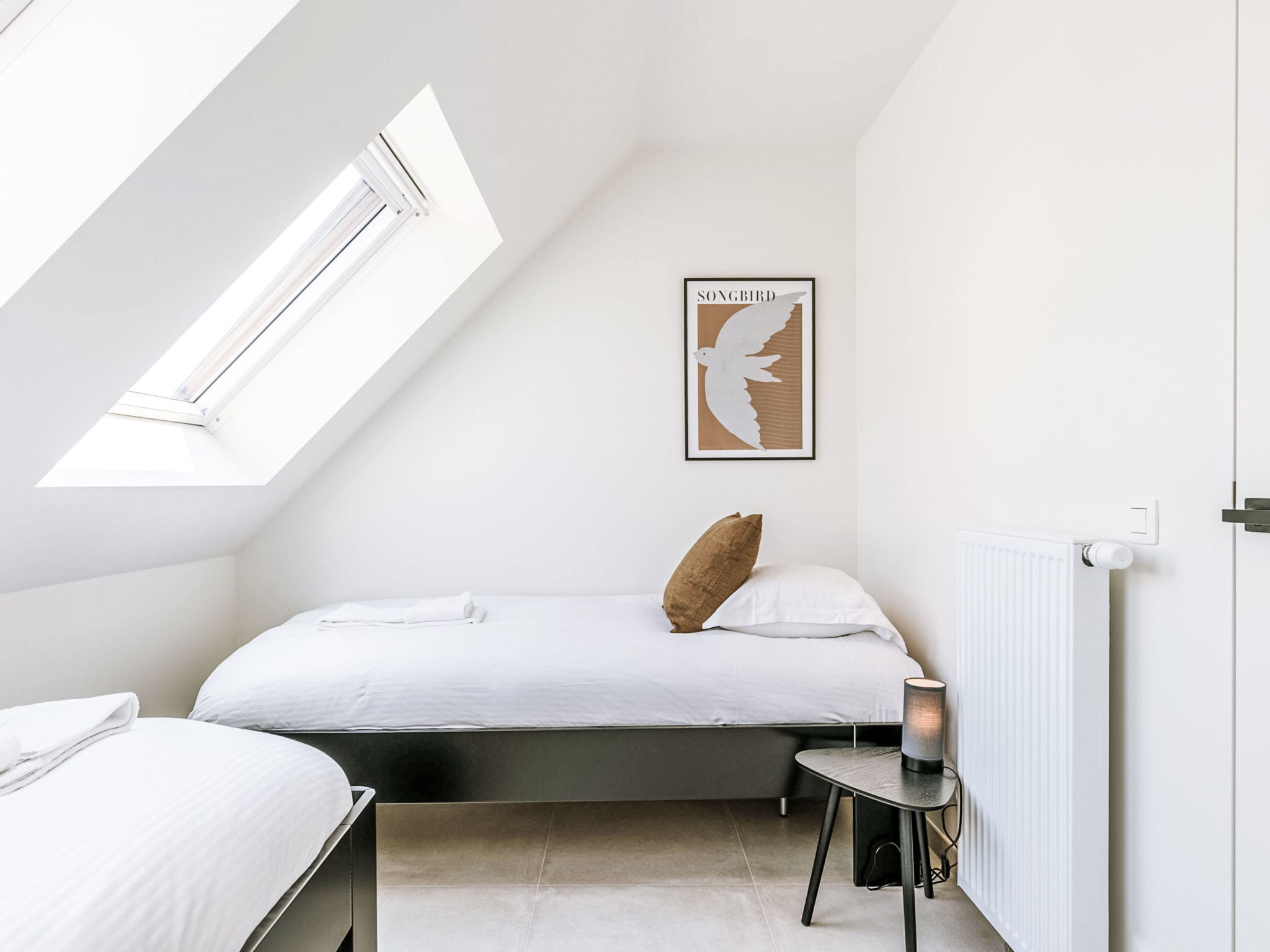 Central Coast with parking & balcony-Binnen