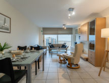 Licht appartement met panoramisch zeezicht op 50 meter van het strand - thumbnail 6