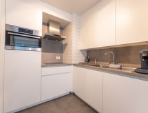 Wellnessappartement voor 4 personen op 450 m van zee in Oostende - thumbnail 3