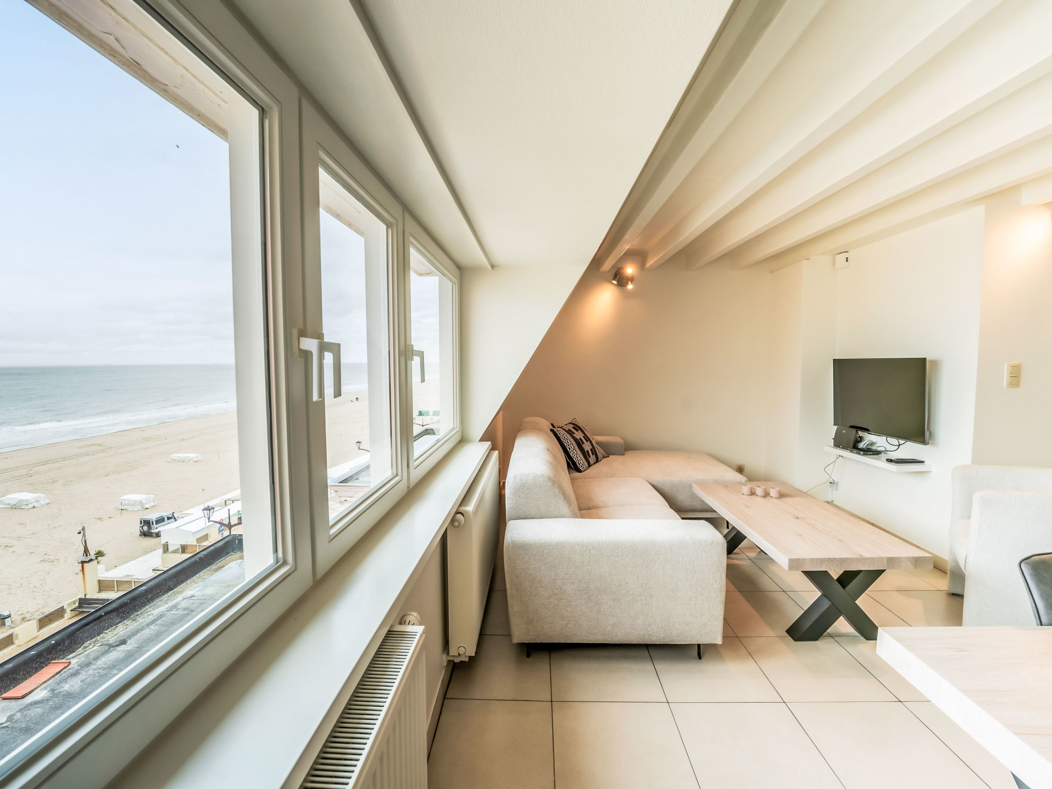 Koekoeksnest Penthouse at the beach Accommodation in De Haan