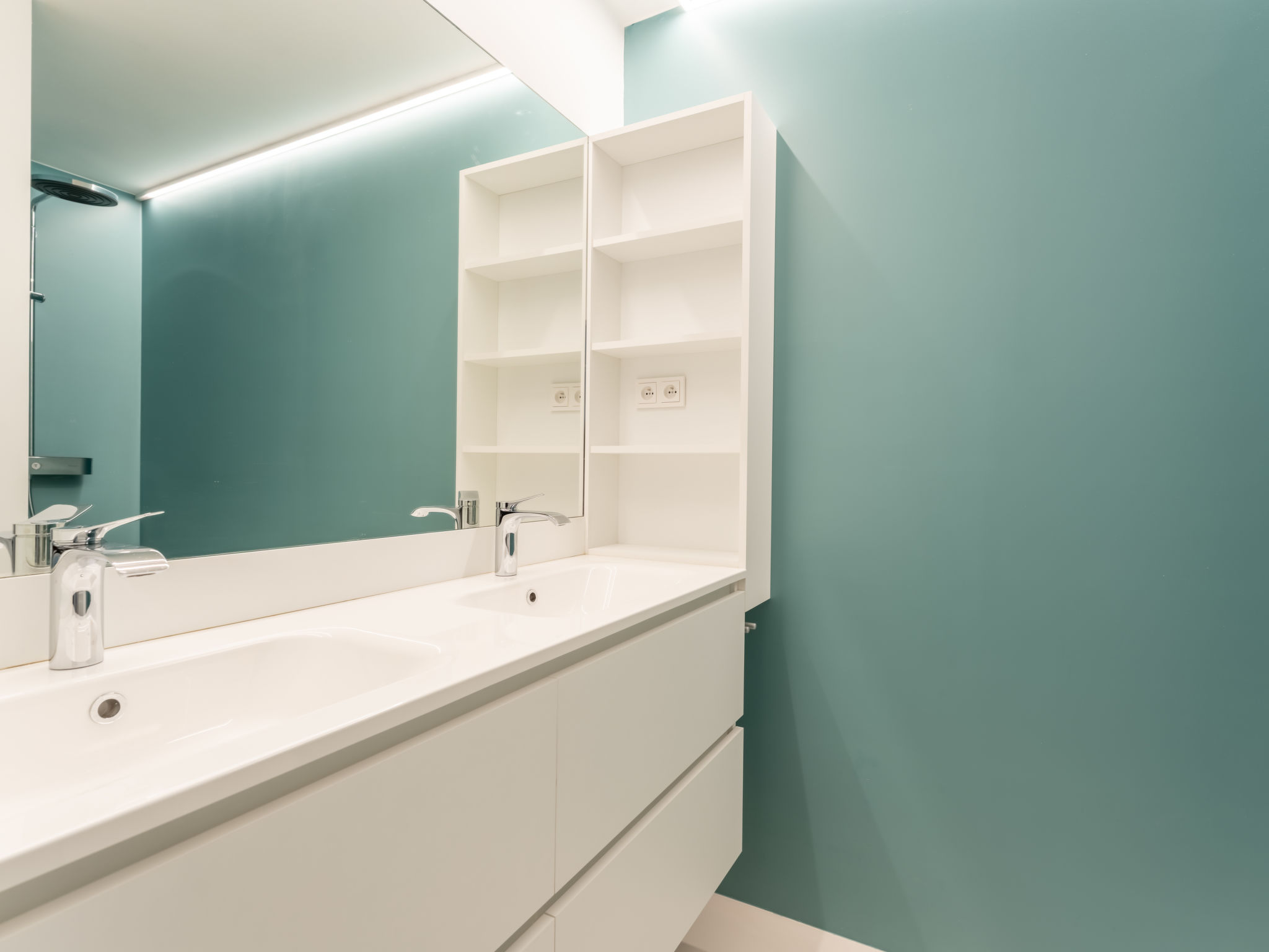 Marie Antoinette-Inside