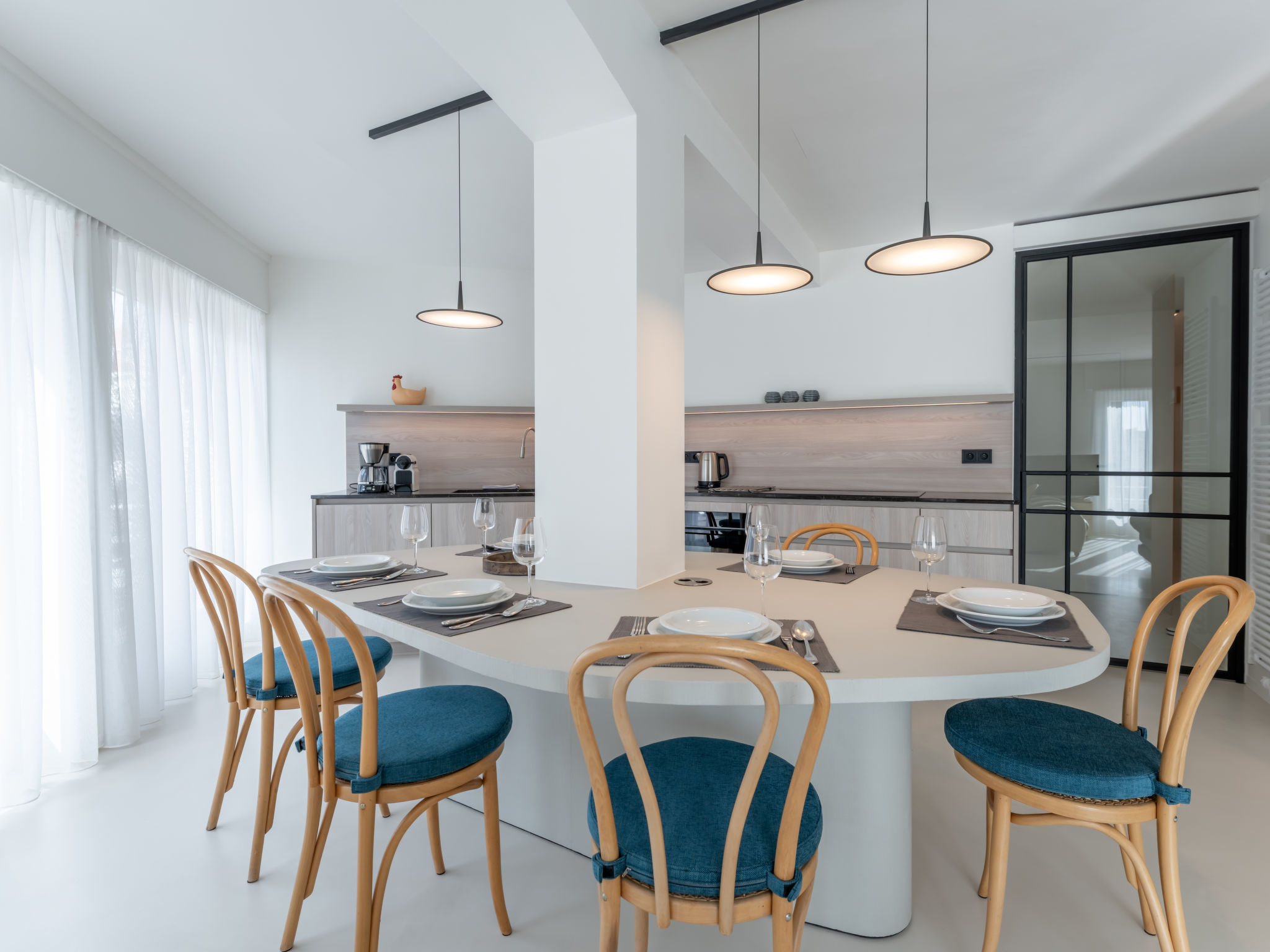 Marie Antoinette-Inside