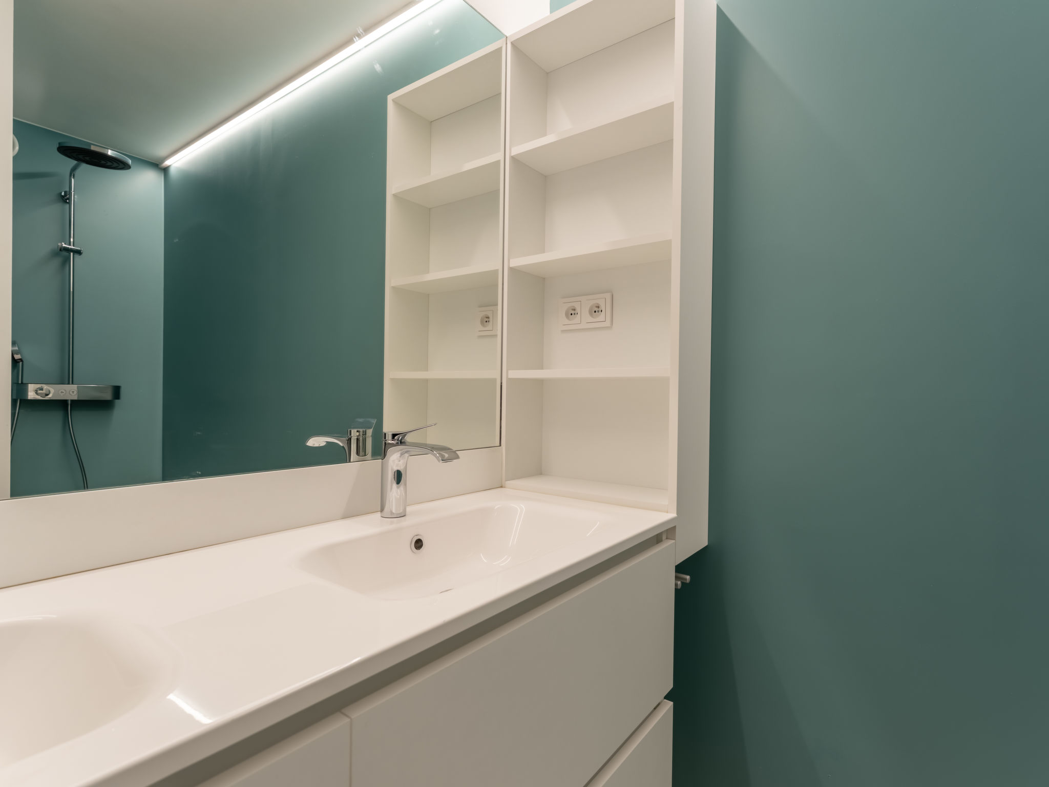 Marie Antoinette-Inside