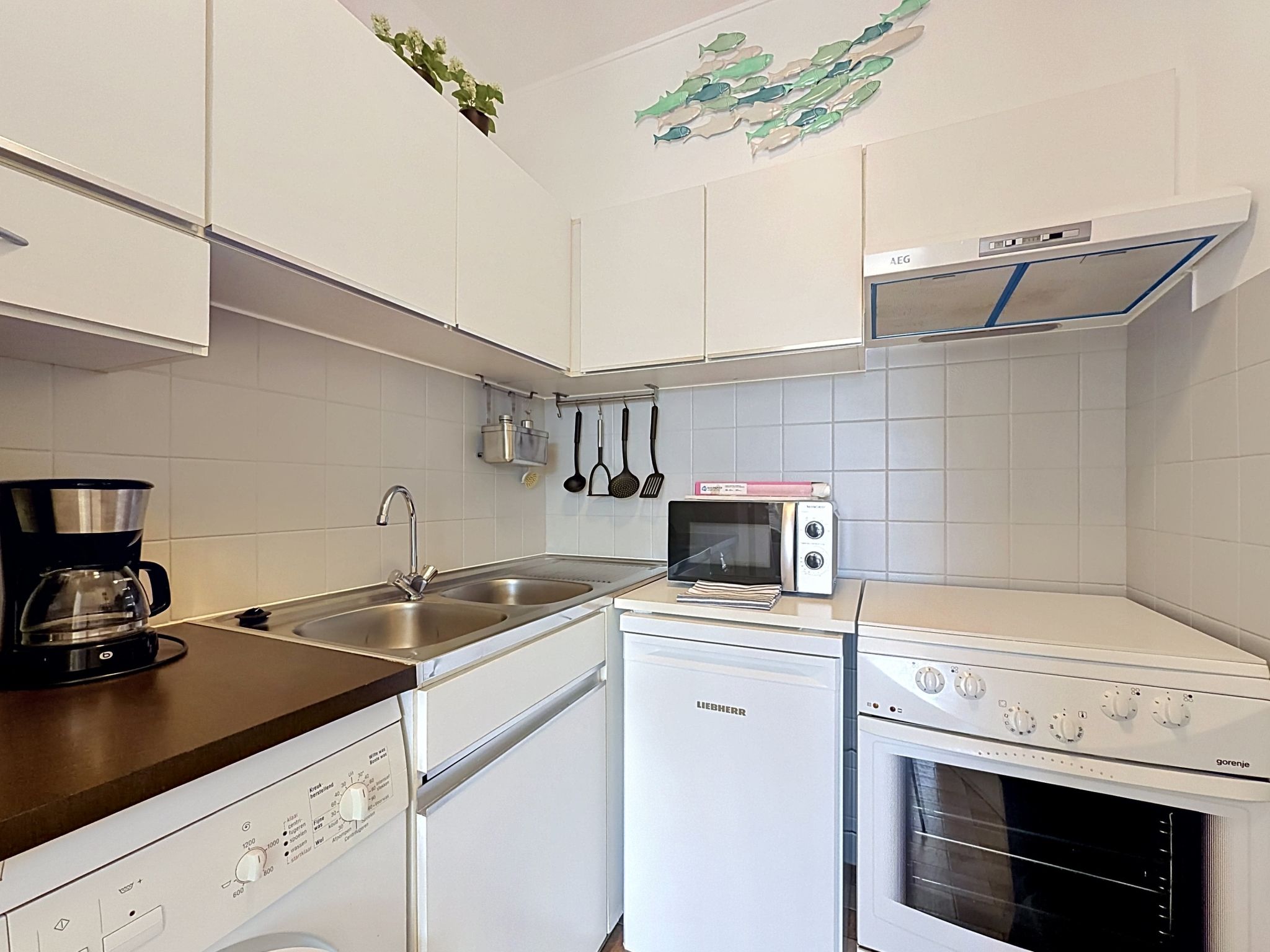 Cosy @ the beach studio with pool