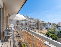 Verwarmd zwembad, appartement aan zee in De Haan voor 4 personen - thumbnail 2