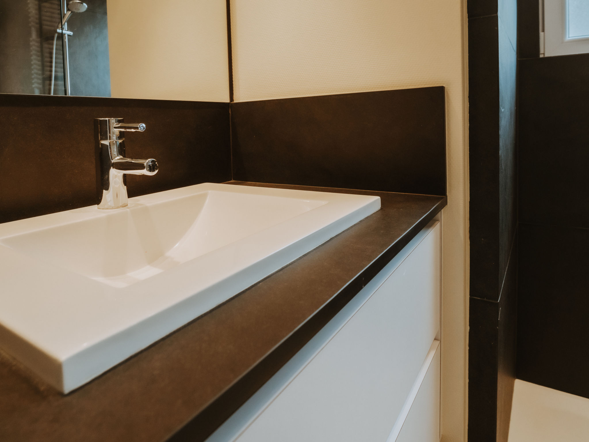 Photo of Goethe close to the beach