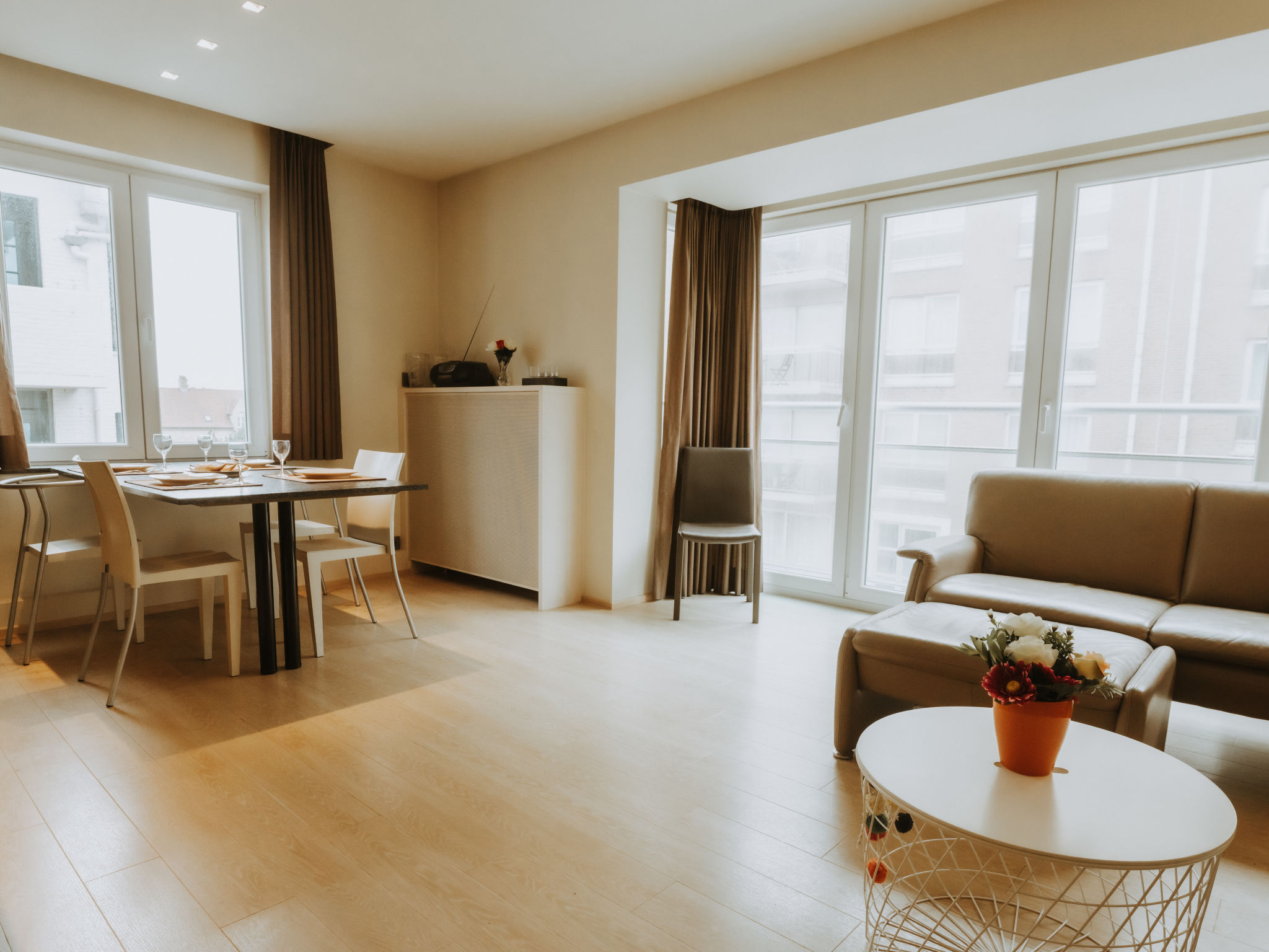 Photo of Goethe close to the beach