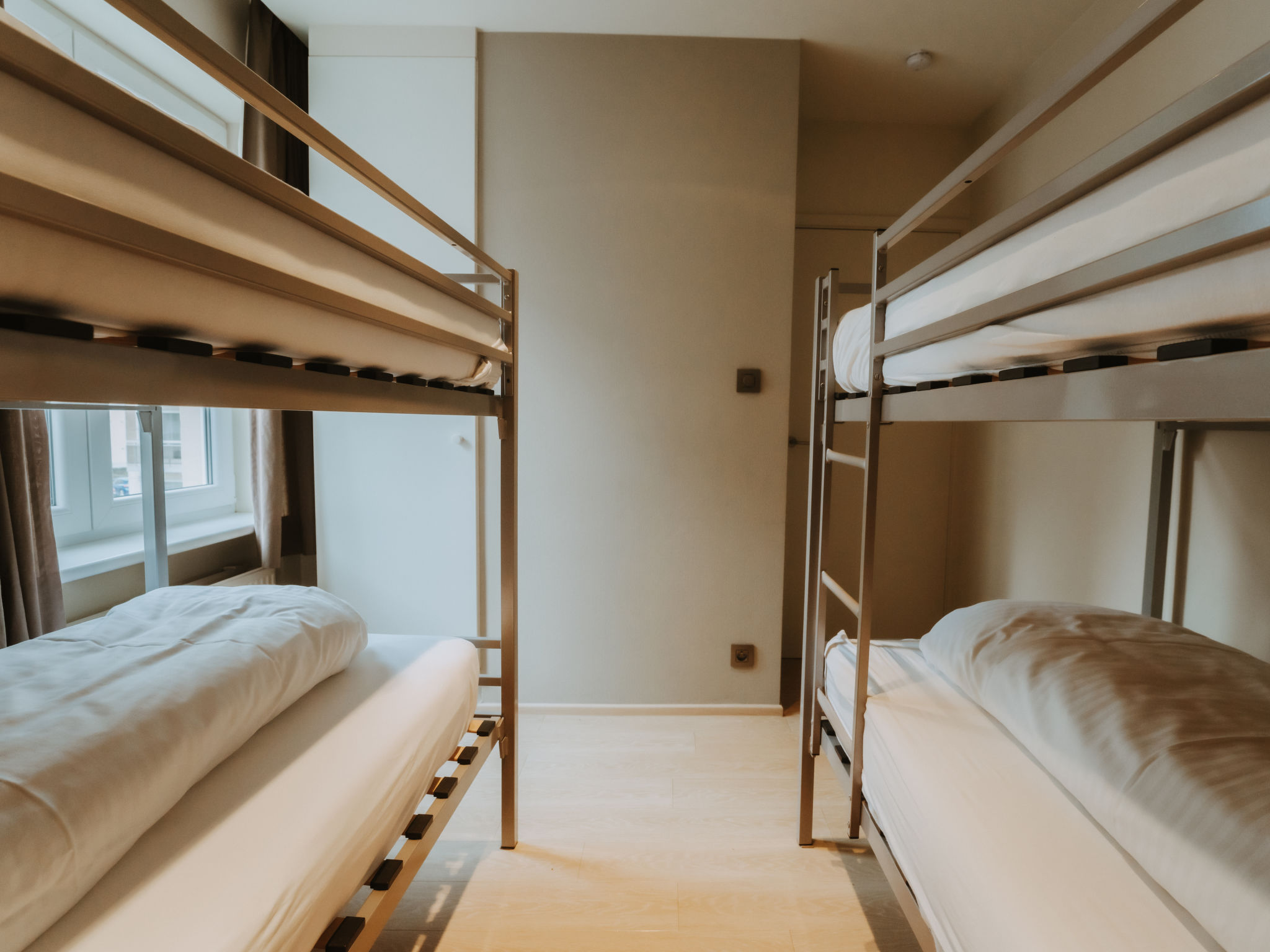 Photo of Goethe close to the beach