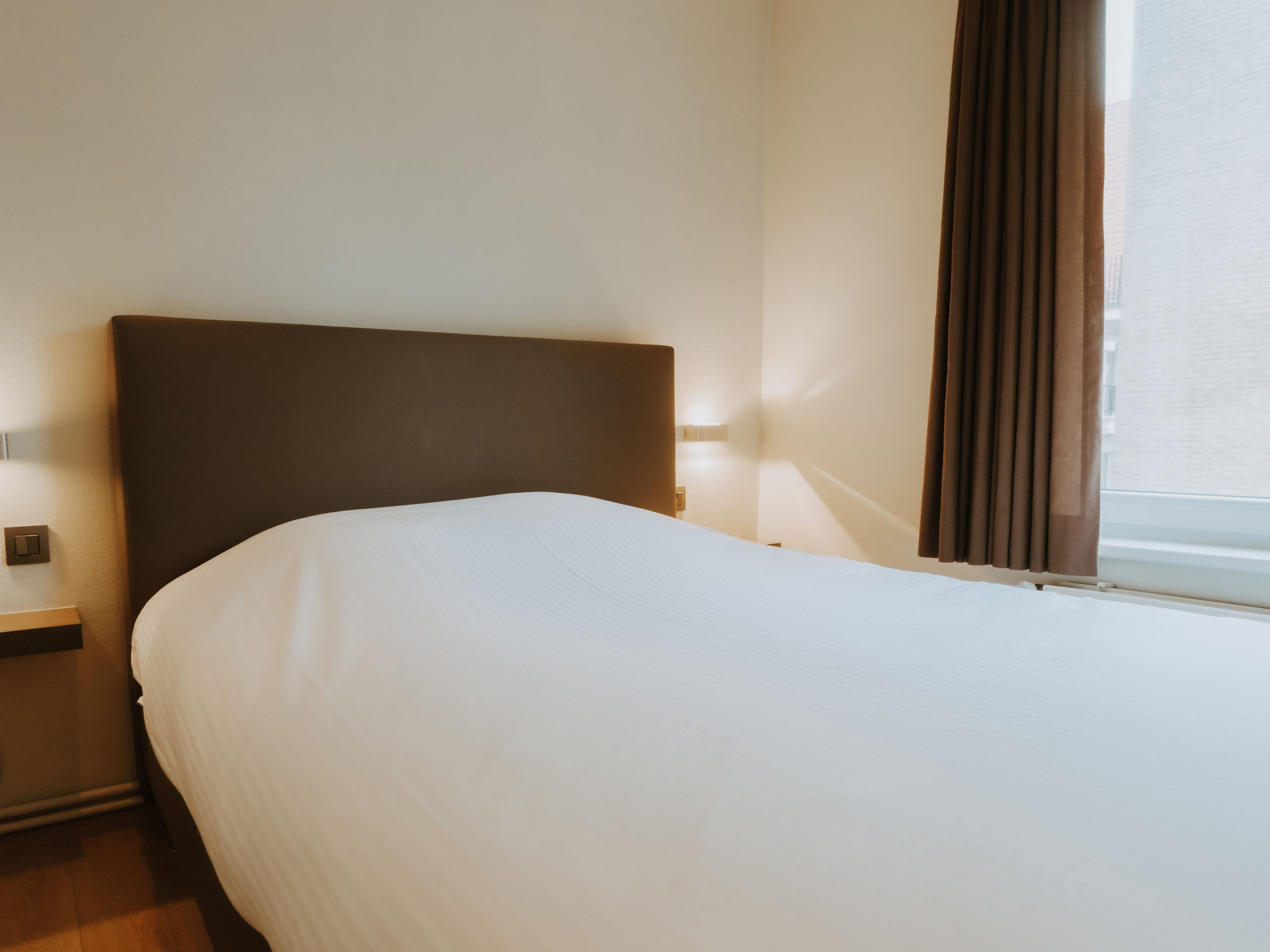 Photo of Goethe close to the beach