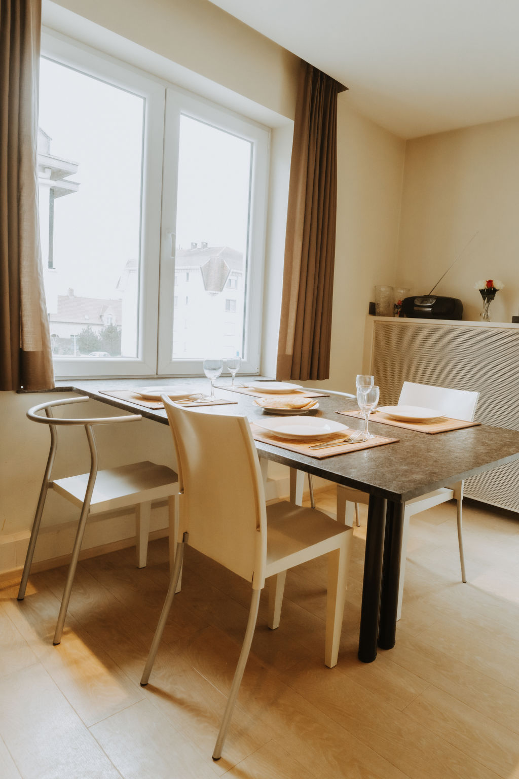 Photo of Goethe close to the beach