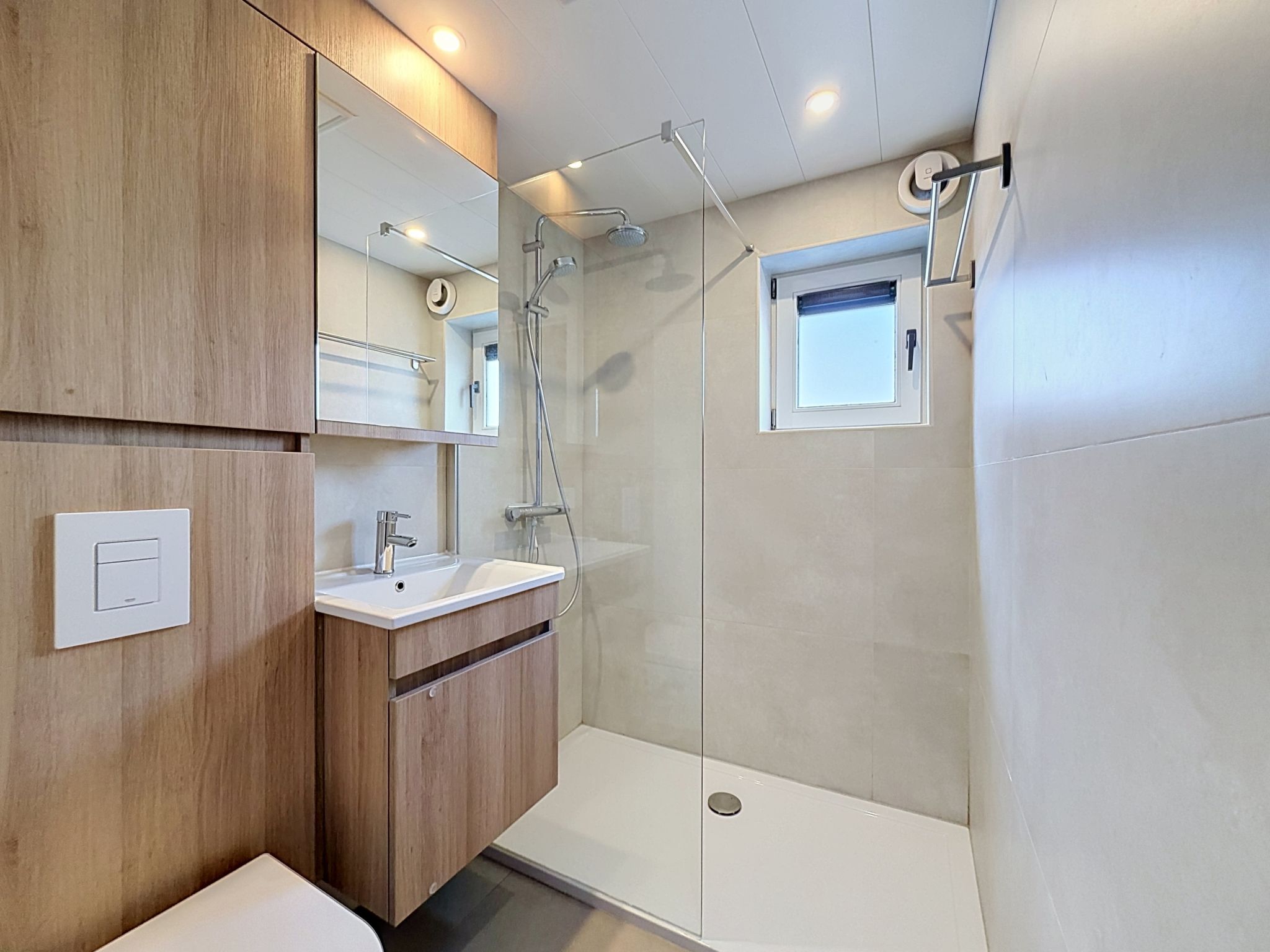 Maison Vissershuisje Nova with parking – Salle de bains, photo 5 sur 26