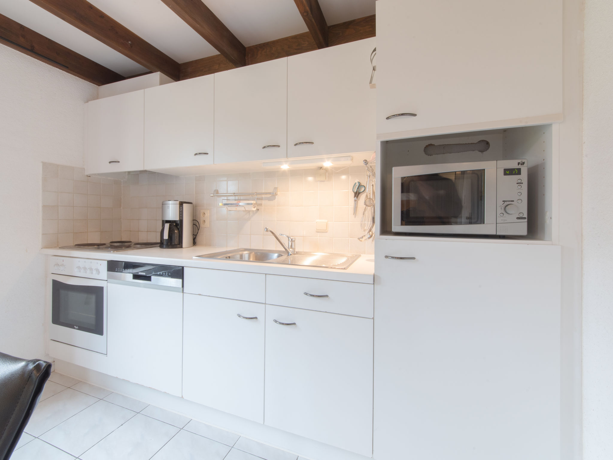 Photo of V54 - with parking