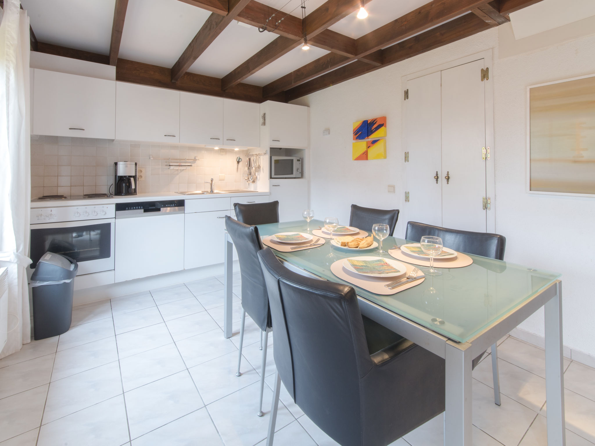 Photo of V54 - with parking