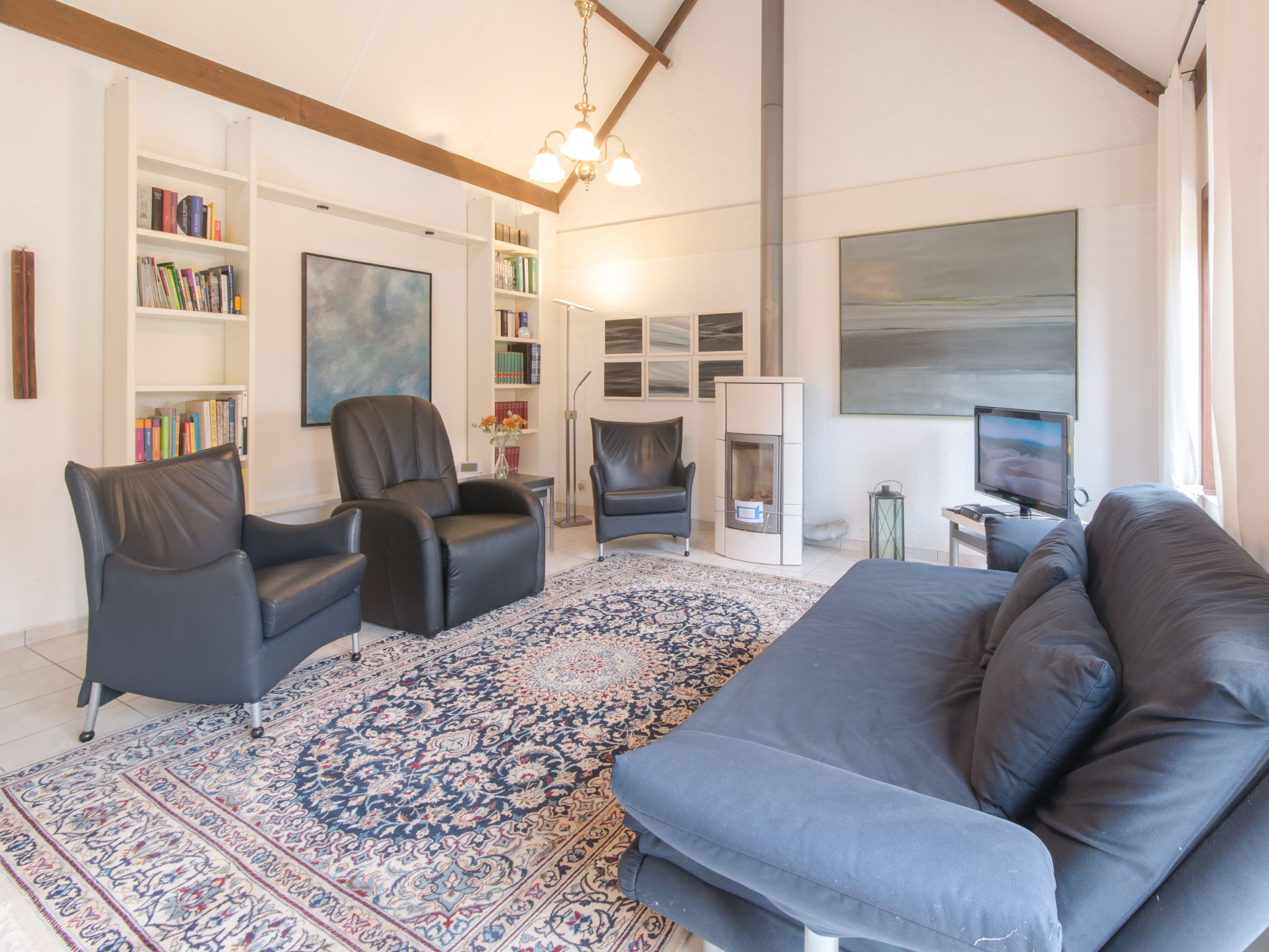 Photo of V54 - with parking