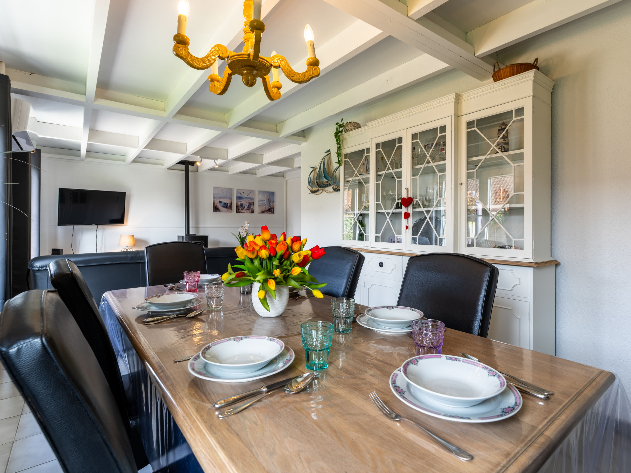 Photo of Alice Blue with airco & shared pool