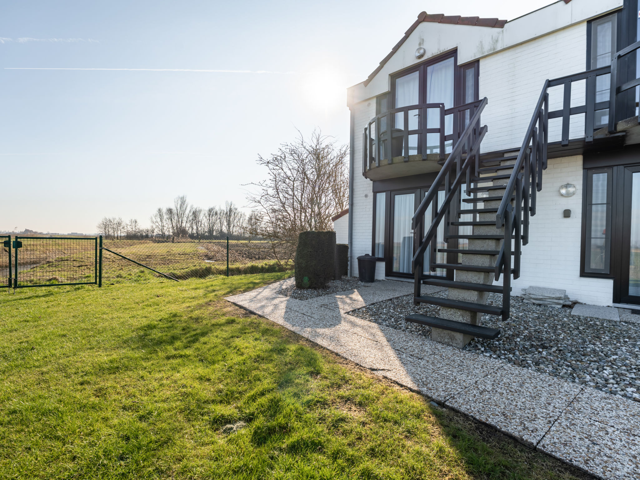 Photo of Sirius with parking and shared pool