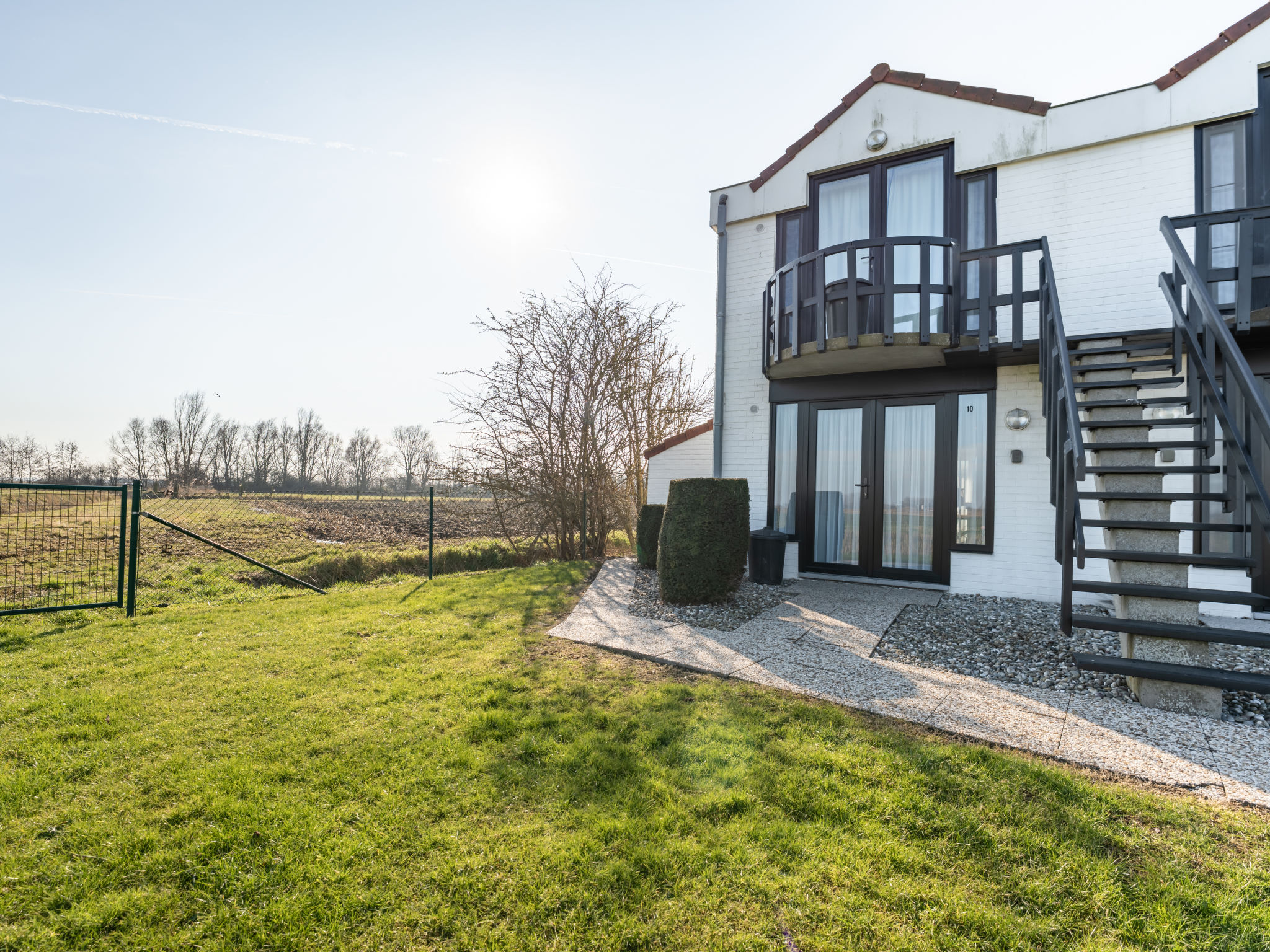 Photo of Sirius with parking and shared pool