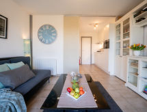 Knusse vakantiewoning voor 4 aan de Belgische kust met zwembad in De Haan - thumbnail 1
