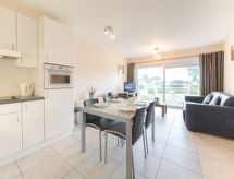 4-persoons appartement in De Haan met zwembad op 1 km van strand - thumbnail 3