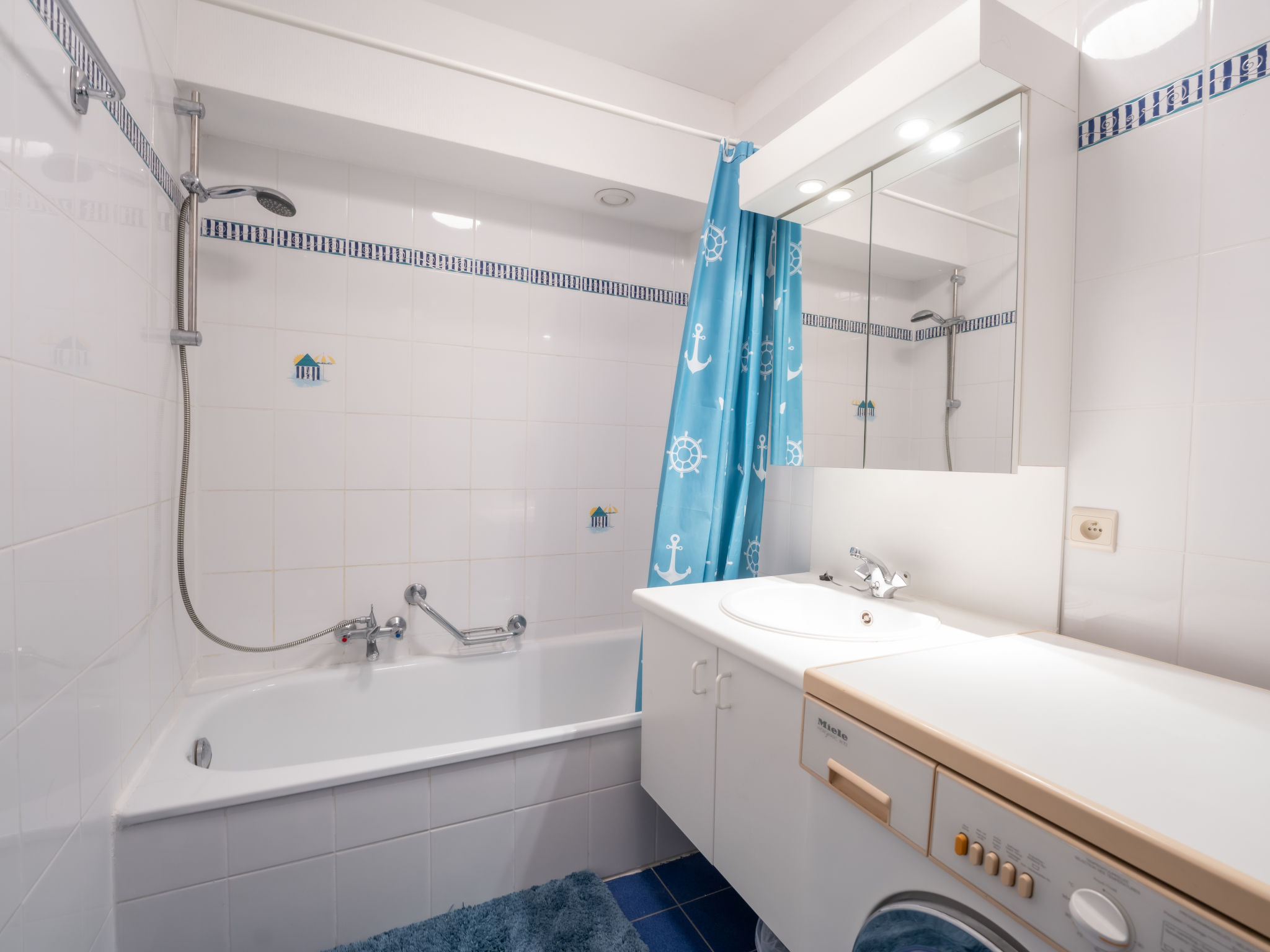 Photo of Green Garden T20 - 104 parking & pool